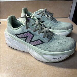 Size 8.5- New Balance Fresh Foam X More v5 Natural Mint Purple Fuchsia W